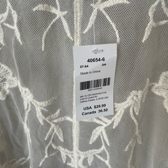 Icing Cream Lace Robe. Size OS - Picture 10 of 11